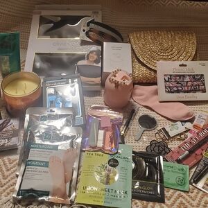 Clutch Bundle Spa Makeup Mask Candles Lume Bracelet Humidifier Satin Bed Mask +